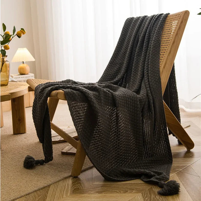 Layaan Homes Black Throw