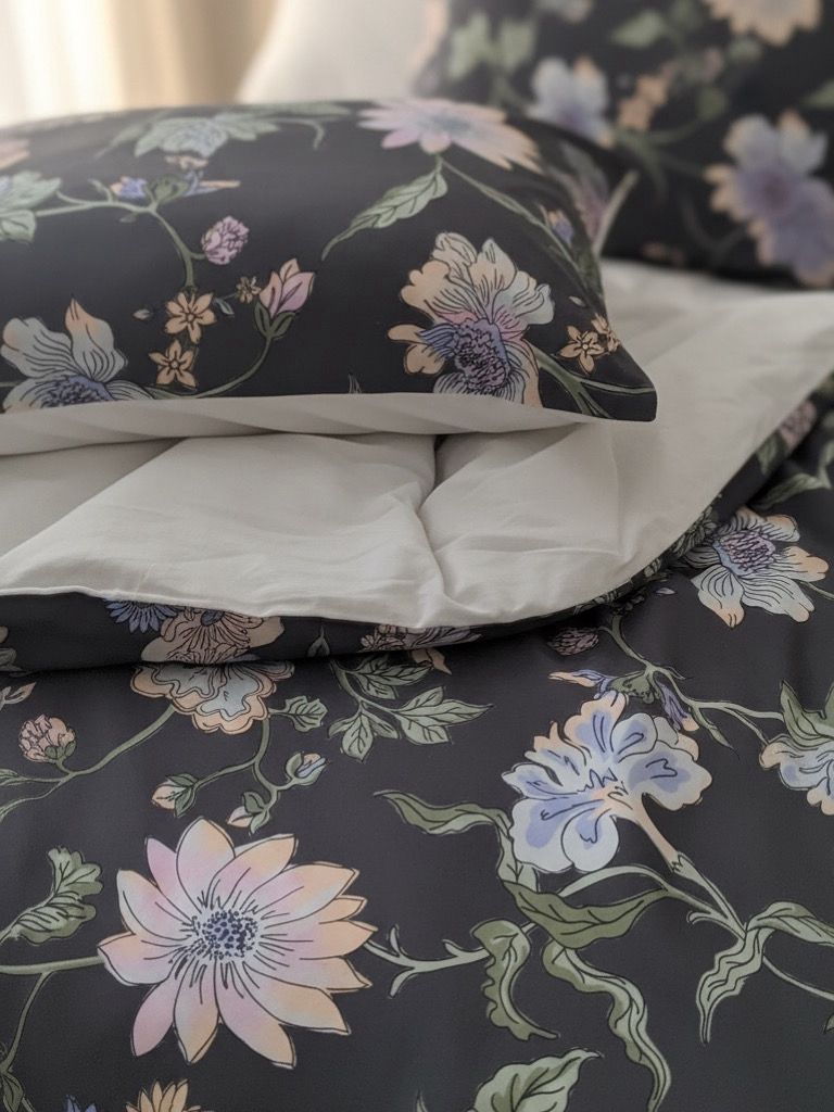 Layaan Home Grey Floral Bedding Set
