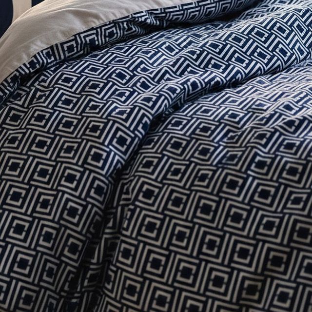 Layaan Homes Blue Geometrical print