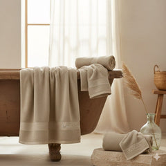 Layaan Homes off white Towel Set