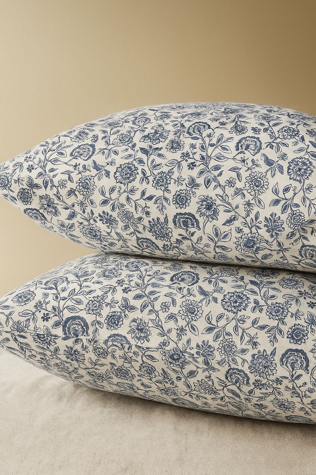 Layaan Homes Porcelain Blue & White Print Duvet Set